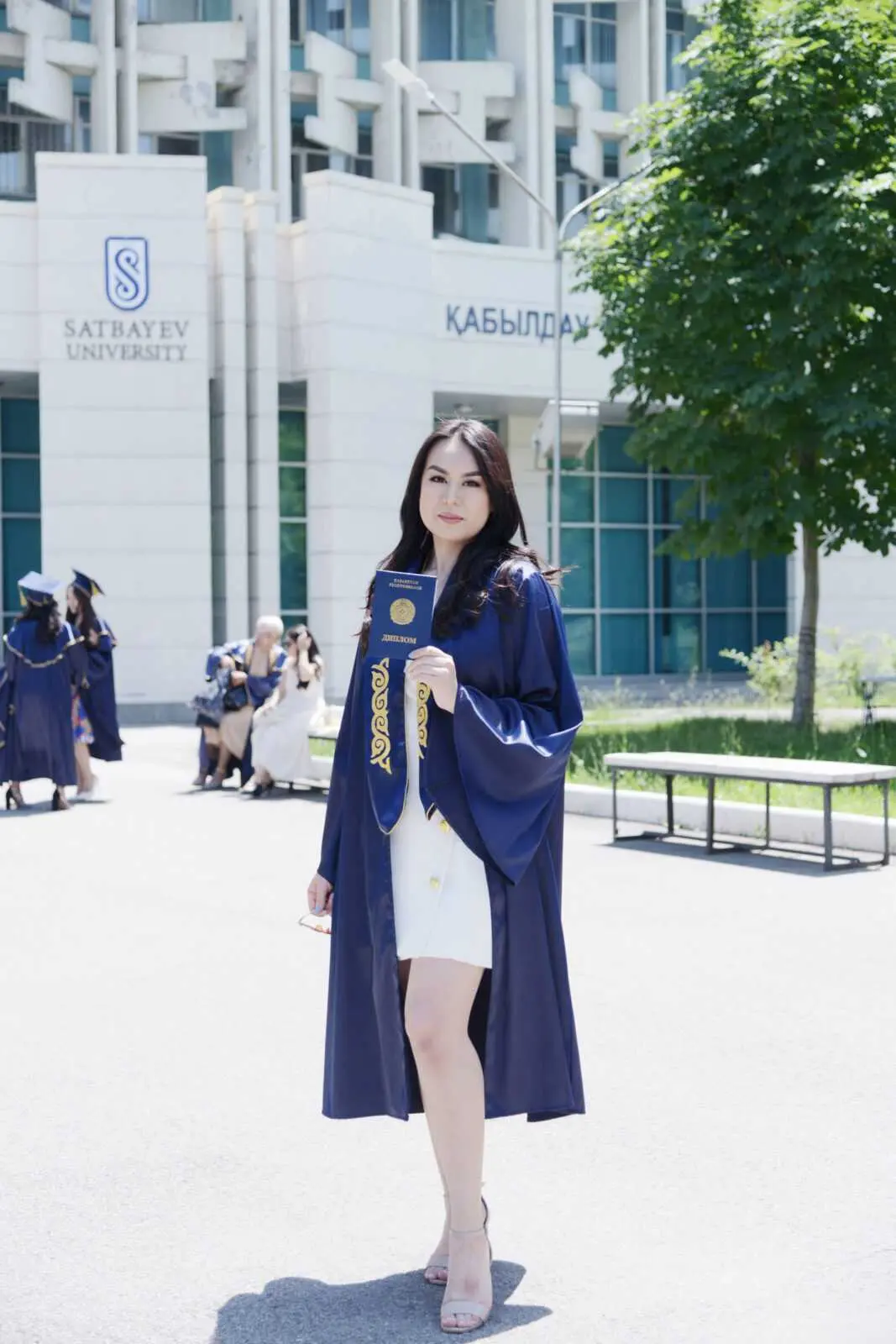 Выпускной в стиле Гарри Поттера — мантии в центре внимания