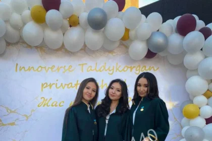 Как организовать массовый прокат мантии