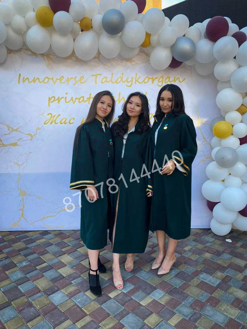 Как организовать массовый прокат мантии