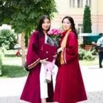 Как школа может заработать на прокате мантии