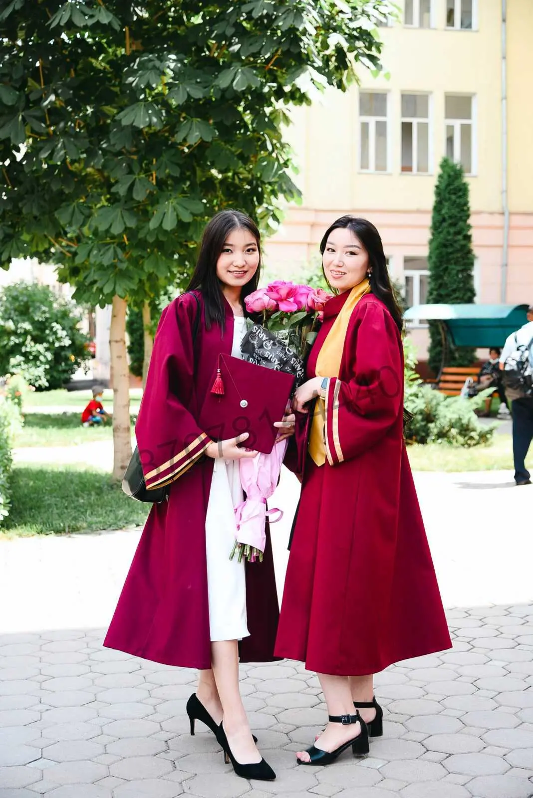 Как школа может заработать на прокате мантии