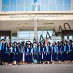 Мантия и выпускная шапочка — как носить правильно