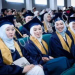 Традиционная мантия профессора