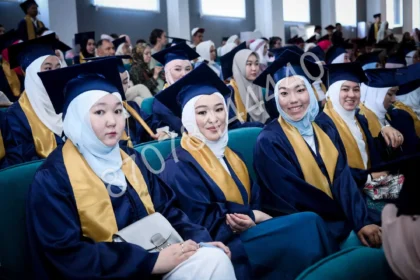 Традиционная мантия профессора