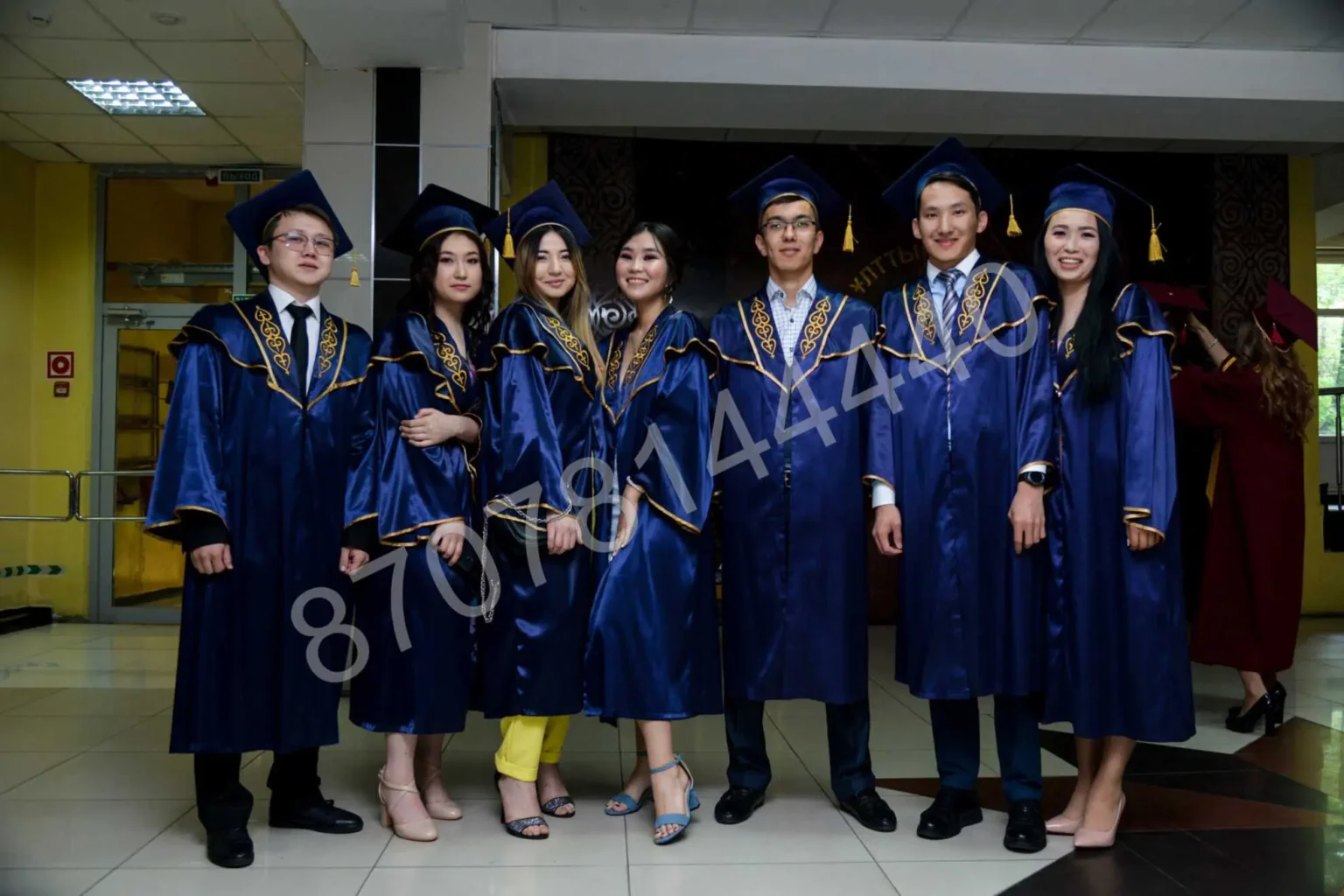 Классическая мантия магистра