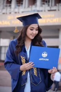 Как школа может заработать на прокате мантии