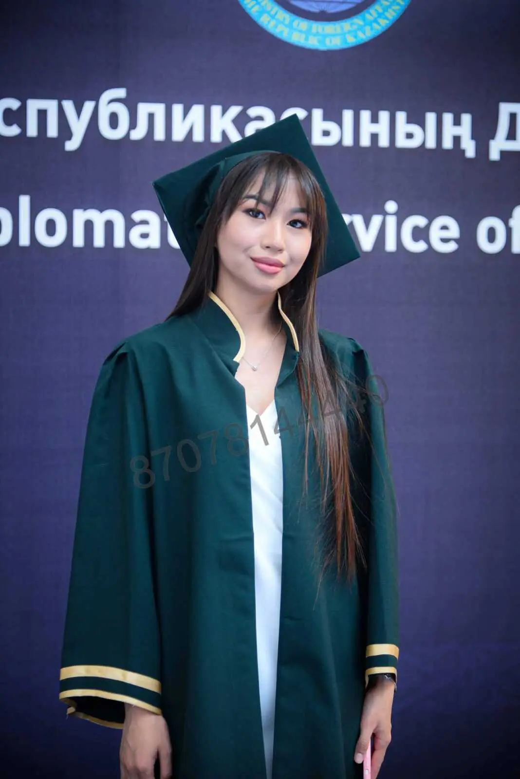 Как ухаживать за выпускной мантией