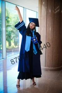 Классная фотосессия в мантии Классная фотосессия в мантии