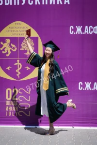 Как организовать массовый прокат мантии