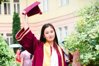 Прокат мантии это экономично