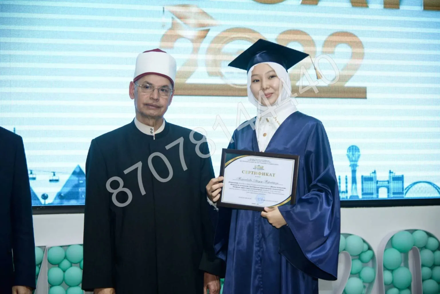 Как выбрать мантию для магистров и бакалавров