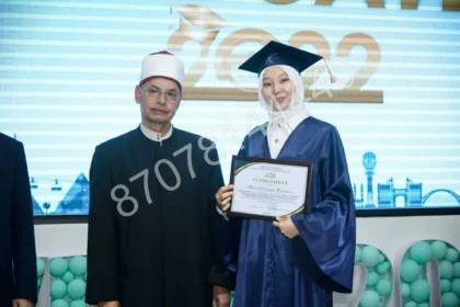 Как выбрать мантию для магистров и бакалавров